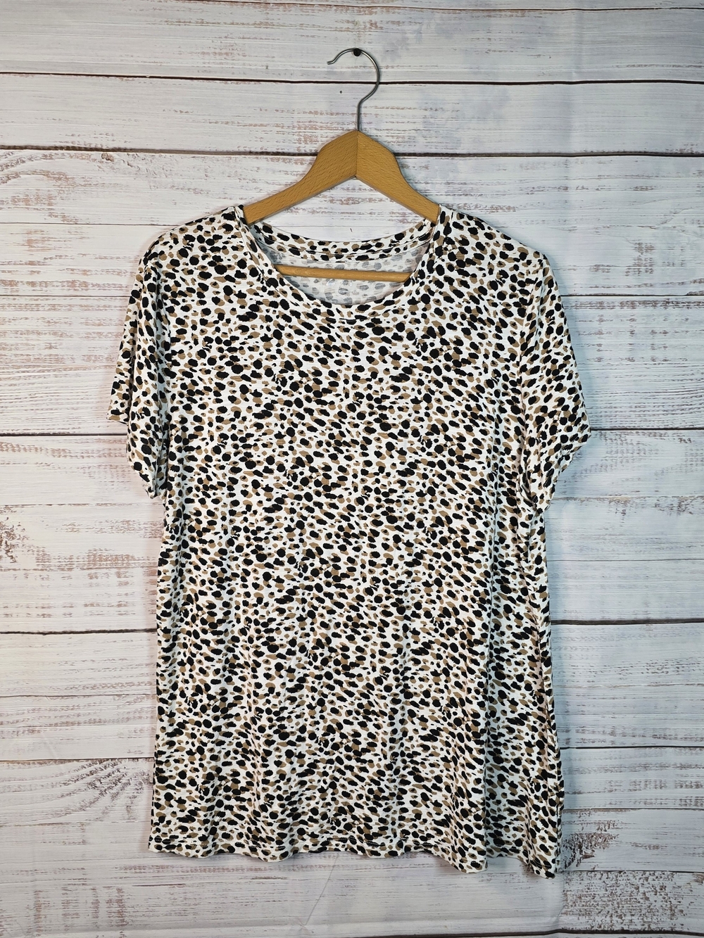 24/7 by Maurices Women’s XL Leopard Print Short Sleeve Stretch Top